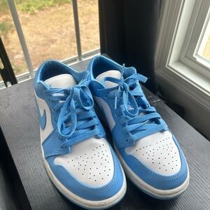 Jordan 1 Low UNC Color Womens 9